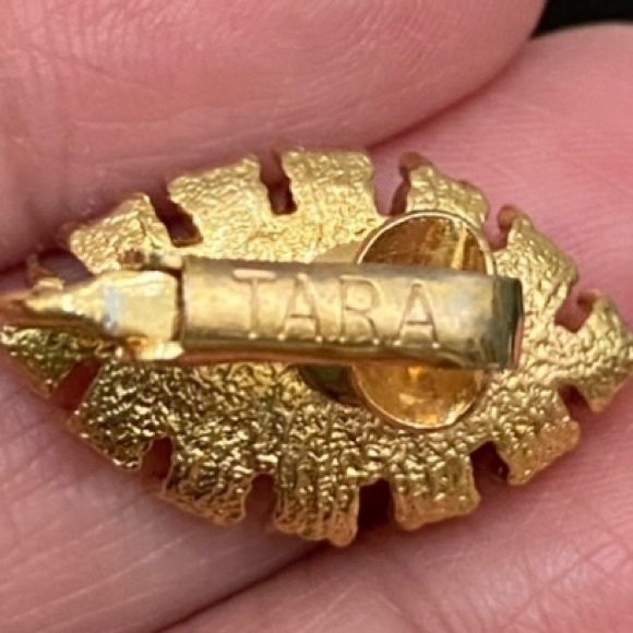 Vintage TARA Signed AB Crystal Aurora Borealis Marquis Navette Clip On Earrings - Picture 14 of 14